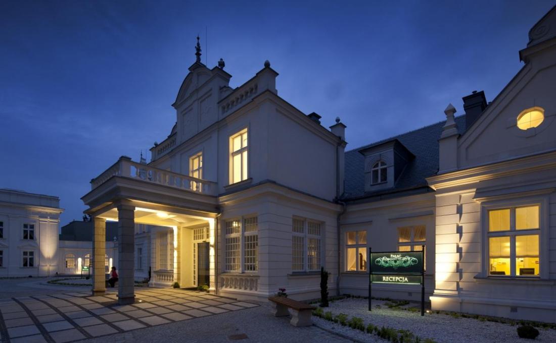 Hotel widok nocny